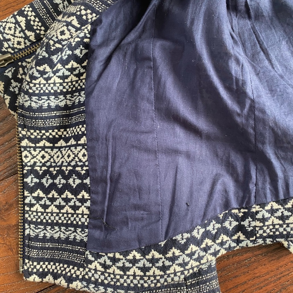 Blazer - Picture 5 of 6